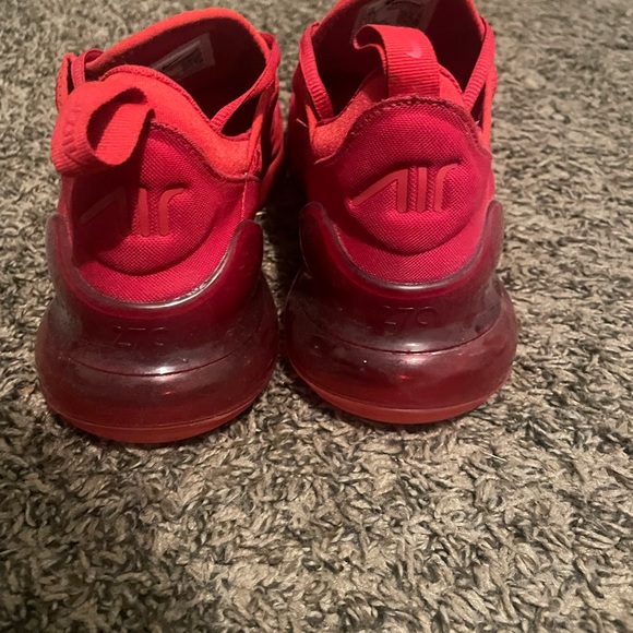 Nike AirMax 270 " University Red " - Picture 4 of 6
